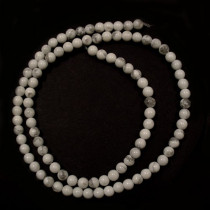 Howlite 4mm round beads